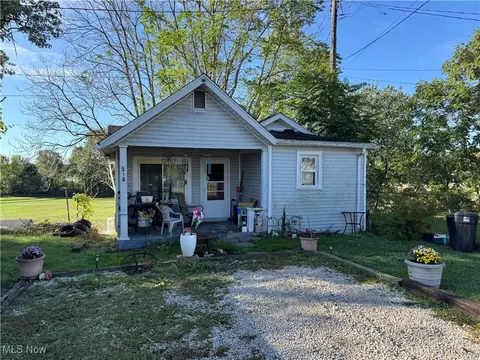 514 Front Ave SW, New Philadelphia, OH 44663