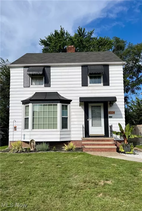 4334 W 60th St, Cleveland, OH 44144