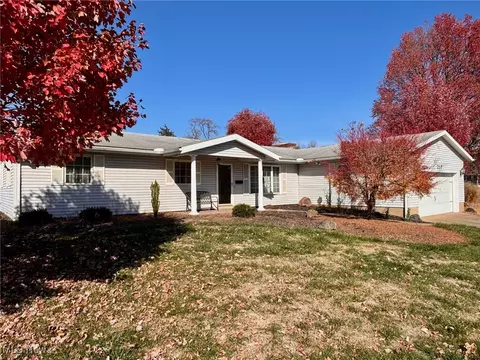 217 Coventry Rd, Marietta, OH 45750