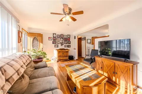 29815 Robert St, Wickliffe, OH 44092 photo 14