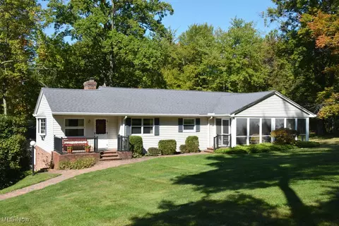 13170 Caves Rd, Chesterland, OH 44026