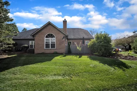 1073 N Jefferson St #B, Medina, OH 44256