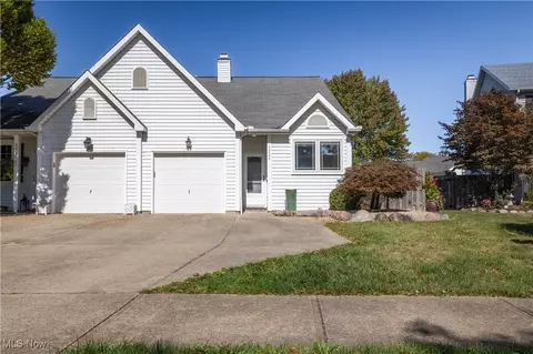 23390 Wainwright Ter, Olmsted Falls, OH 44138