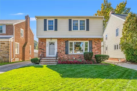 104 E 216th St, Euclid, OH 44123