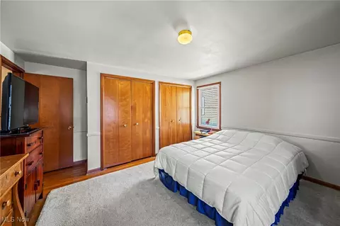 Bedroom - 104 E 216th St, Euclid, OH 44123 photo 4 of 6