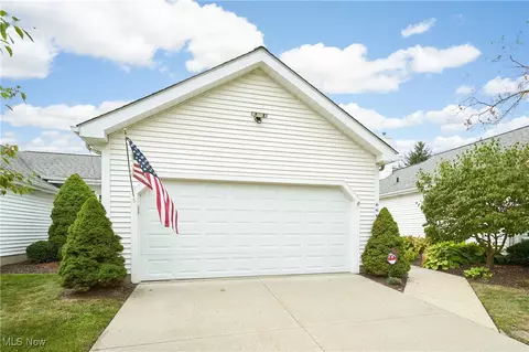 6667 Hidden Lake Trl, Brecksville, OH 44141