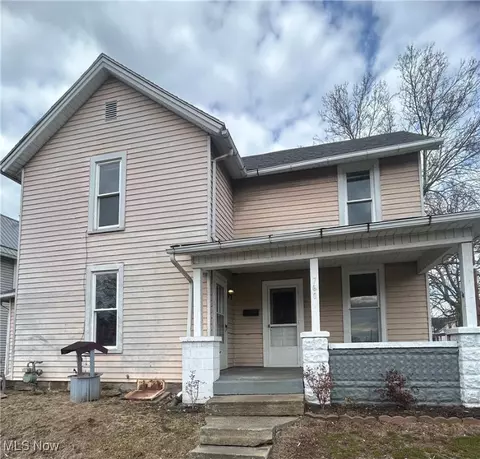760 Elm St, Coshocton, OH 43812