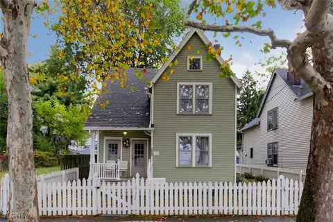 1419 E 51st St, Cleveland, OH 44103