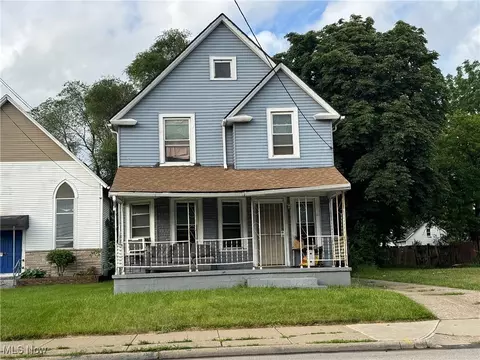 3569 Independence Rd, Cleveland, OH 44105