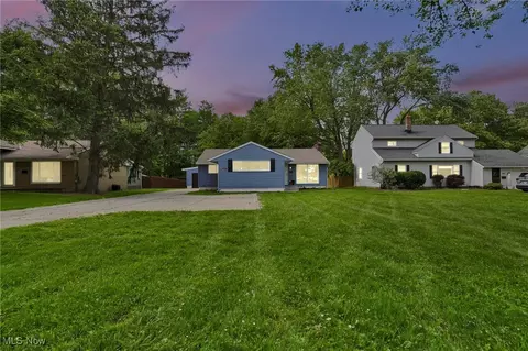 5679 Wilson Mills Rd, Highland Heights, OH 44143