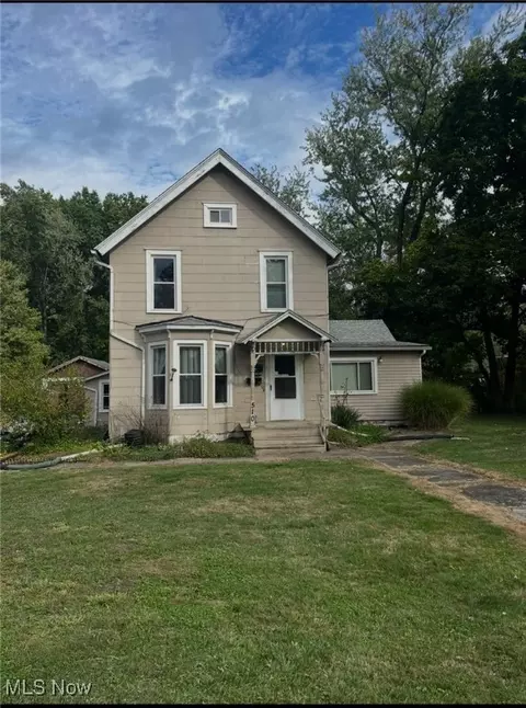 510 Day St, Ravenna, OH 44266