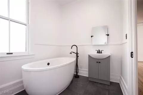 Bath - 333 5th St, Elyria, OH 44035 photo 2 of 4