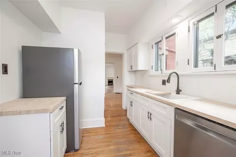 Kitchen - 333 5th St, Elyria, OH 44035 photo 2 of 3
