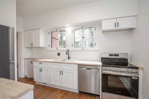 Kitchen - 333 5th St, Elyria, OH 44035 photo 3 of 3