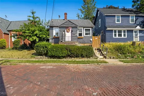 17607 Brazil Rd, Cleveland, OH 44119