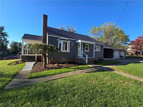 1029 E University St, Wooster, OH 44691