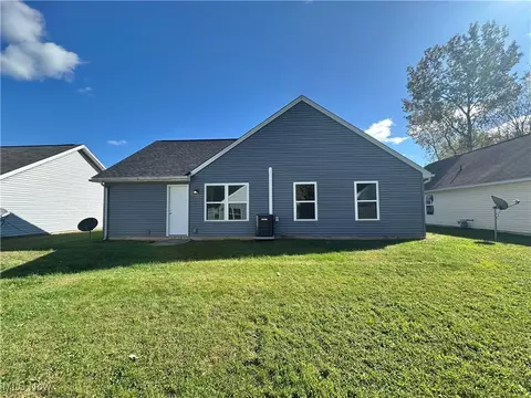 2201 Anthony Ave, Ashtabula, OH 44004 photo 3