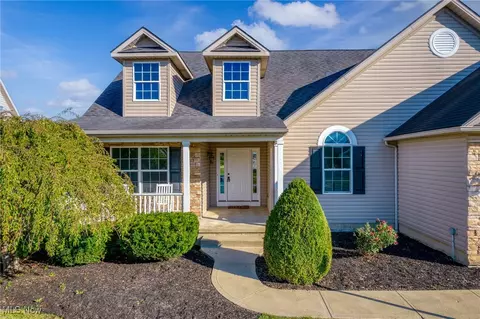 Exterior - 614 Rundle St, Lagrange, OH 44050 photo 2 of 6