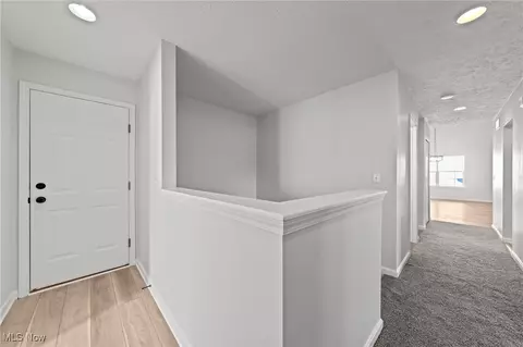 Entry Way - 614 Rundle St, Lagrange, OH 44050 photo 6 of 8