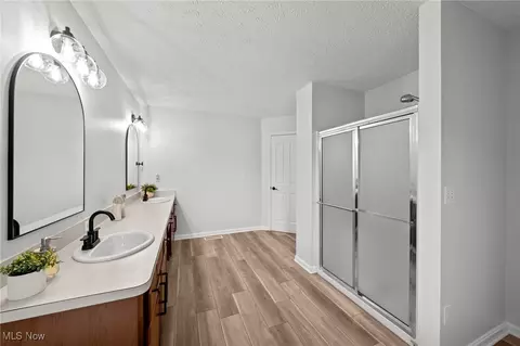 Bath - 614 Rundle St, Lagrange, OH 44050 photo 4 of 4