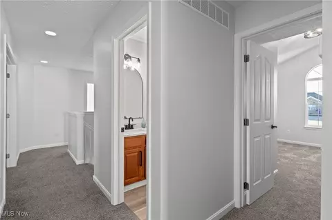 Entry Way - 614 Rundle St, Lagrange, OH 44050 photo 3 of 8