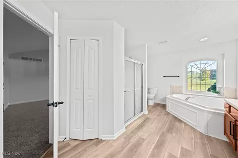 Entry Way - 614 Rundle St, Lagrange, OH 44050 photo 7 of 8