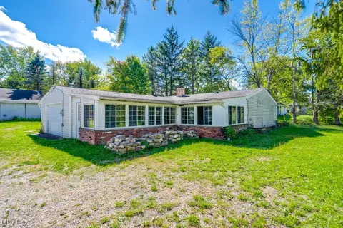 7501 Mayfield Rd, Chesterland, OH 44026
