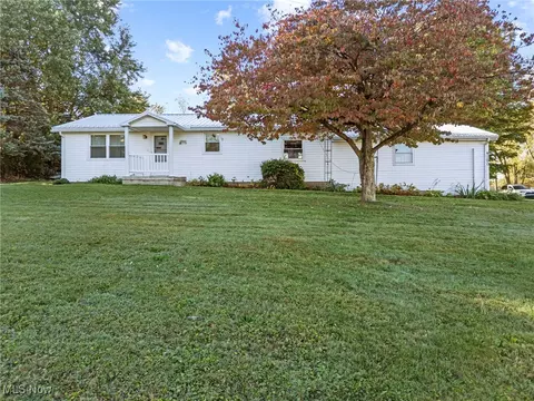 4160 Roselawn Ave SW, Massillon, OH 44646