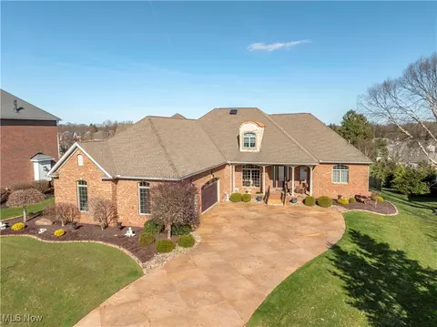 3495 Chadwick Dr, Uniontown, OH 44685