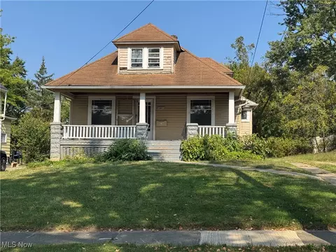 15911 Friend Ave, Maple Heights, OH 44137