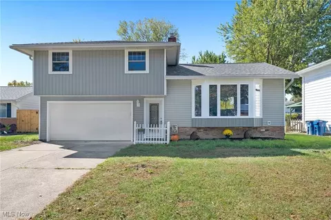 284 E Overlook Dr, Eastlake, OH 44095