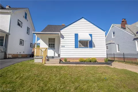 1516 Amberley Ave, Cleveland, OH 44109