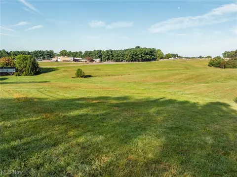 W Miller Avenue, Sugarcreek, OH 44681