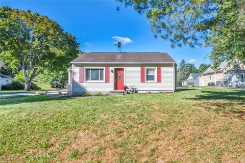 880 Utica Ave, Akron, OH 44312