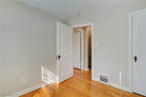 225 E 246th St, Euclid, OH 44123 photo 18