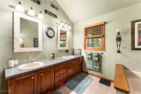 726 Sunrise Dr, Amherst, OH 44001 photo 30