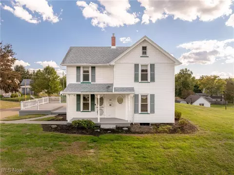 303 Wooster St NW, Navarre, OH 44662