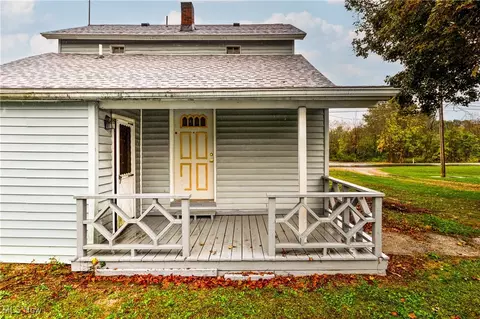 Exterior - 7529 State Line, Burghill, OH 44404 photo 3 of 4