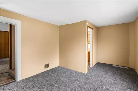 Bedroom - 7529 State Line, Burghill, OH 44404 photo 2 of 6