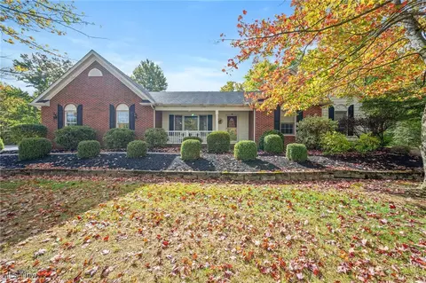 11355 Woodie Glen Dr, Chardon, OH 44024
