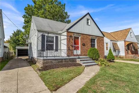 3718 W 116th St, Cleveland, OH 44111