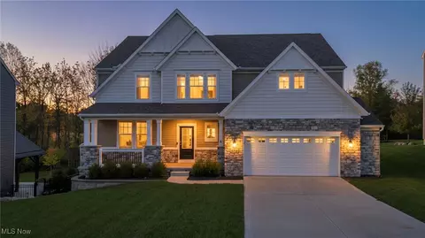 2733 Torrey Pine Dr, Medina, OH 44256