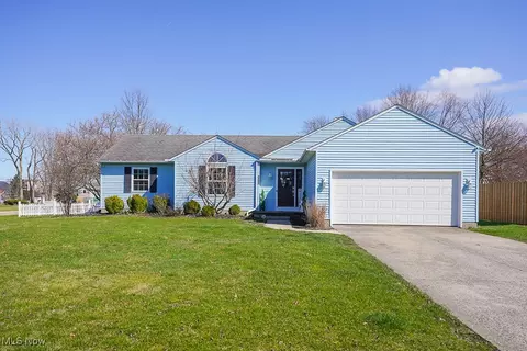 4213 Berkeley Dr, Sheffield Village, OH 44054