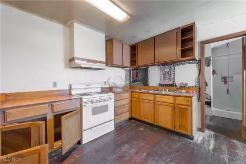 Kitchen - 18760 State Route 301, Lagrange, OH 44050 photo 4 of 4