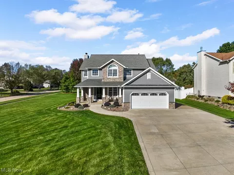 1289 Peartree Ct, Tallmadge, OH 44278