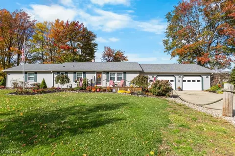 3339 Lake Rd, Conneaut, OH 44030