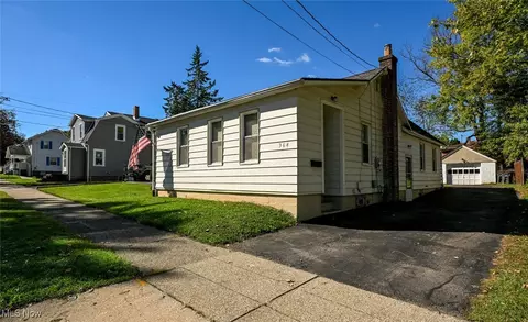 364 Stanley Rd, Akron, OH 44312