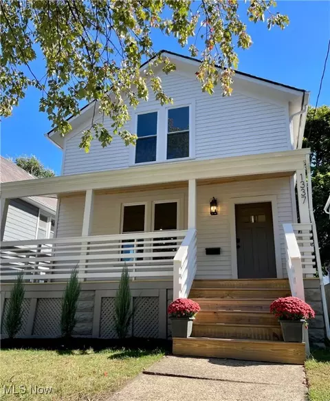 1337 W 59th St, Cleveland, OH 44102