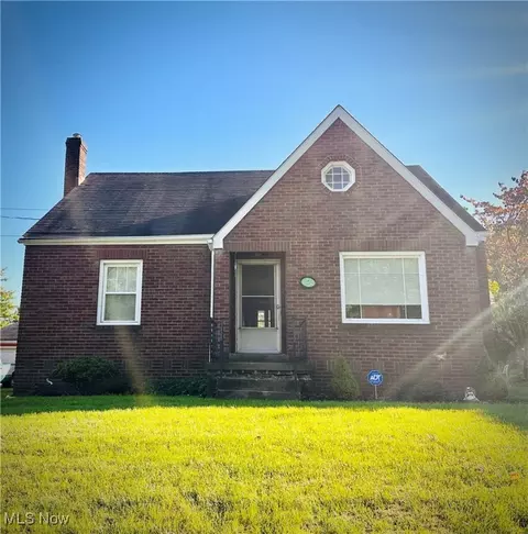939 E Florida Ave, Youngstown, OH 44502