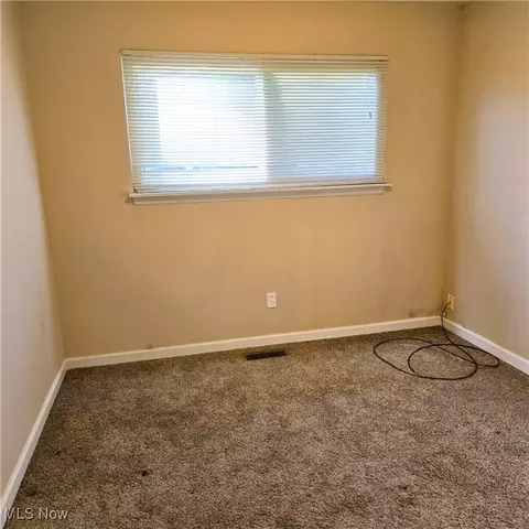 457 Augdon Dr, Elyria, OH 44035 photo 8